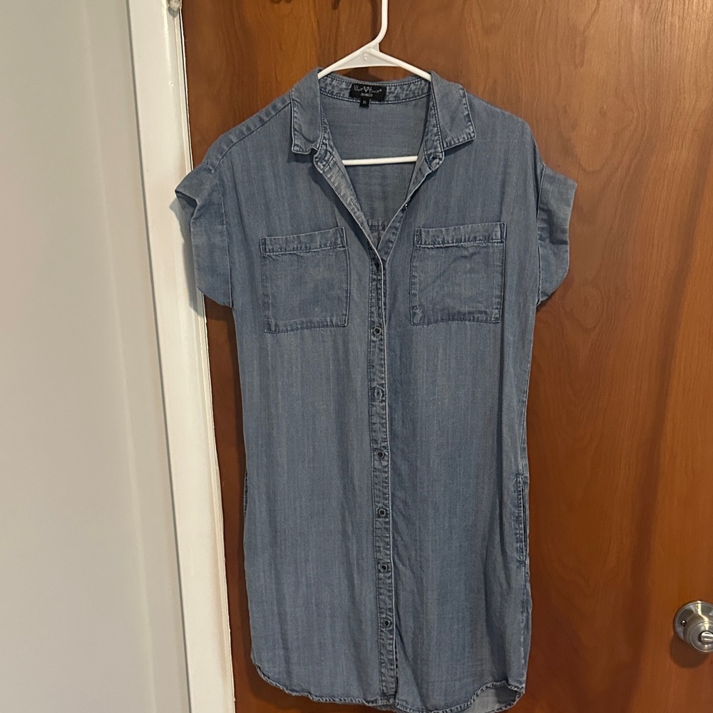 Velvet Heart Light Blue Denim Top